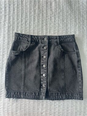 Classic Black Button-Front Denim Skirt